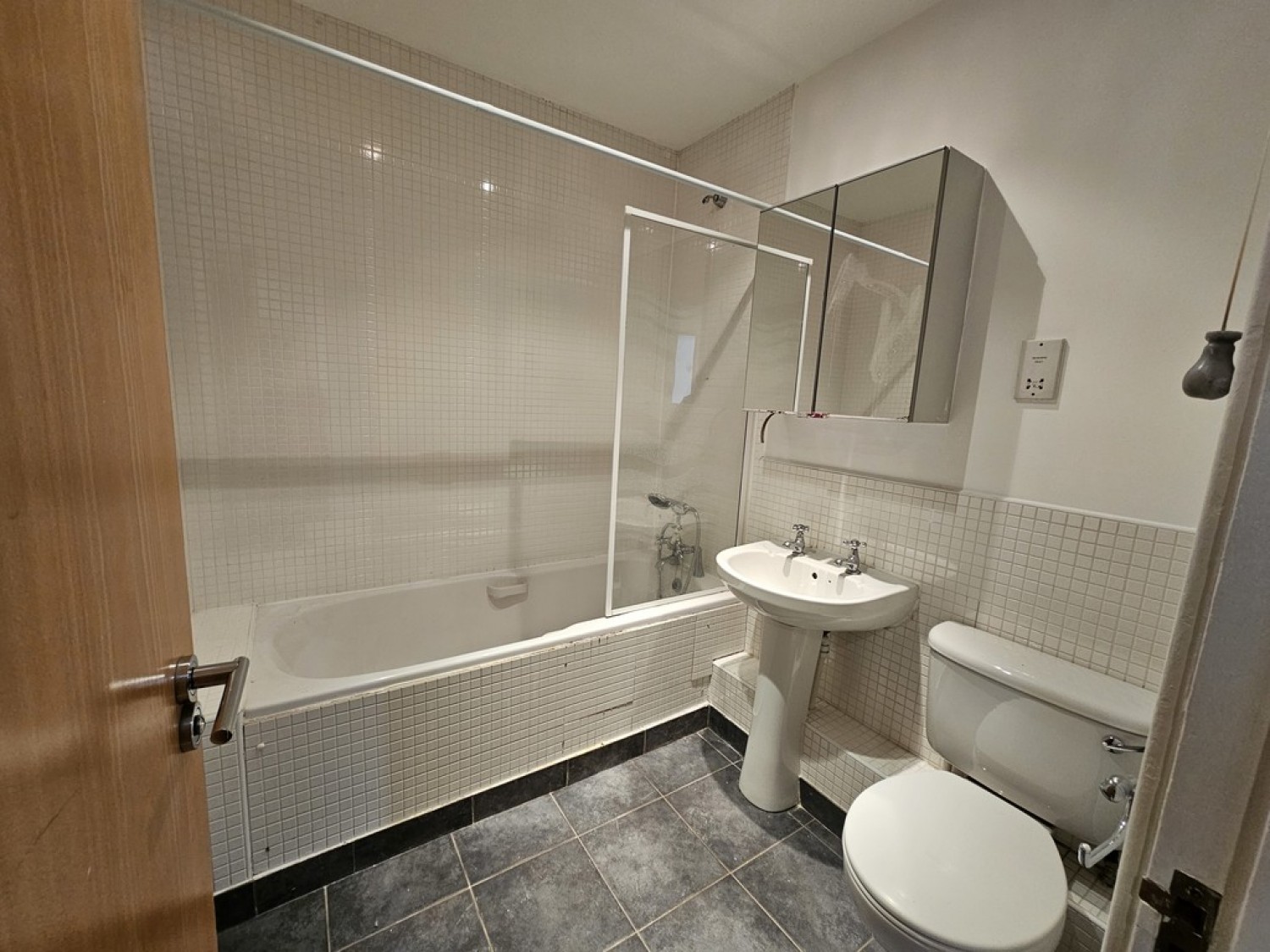 2 bedroom Flat for Letting 14 Park Row