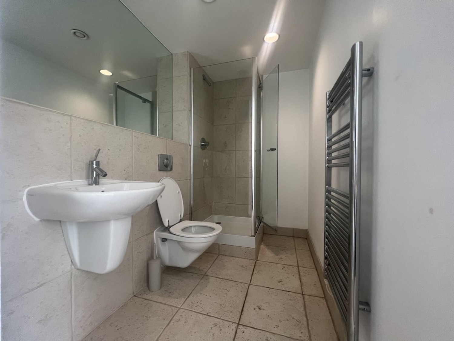 2 bedroom Flat for Letting West Point