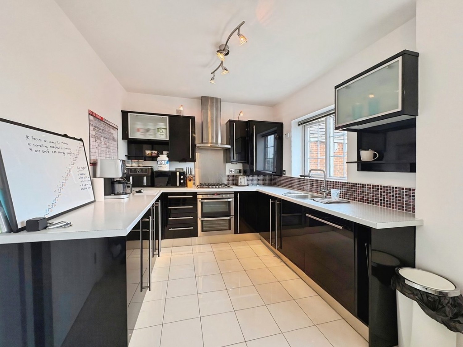 2 bedroom Flat for Letting St Georges Park, Rothwell, Leeds
