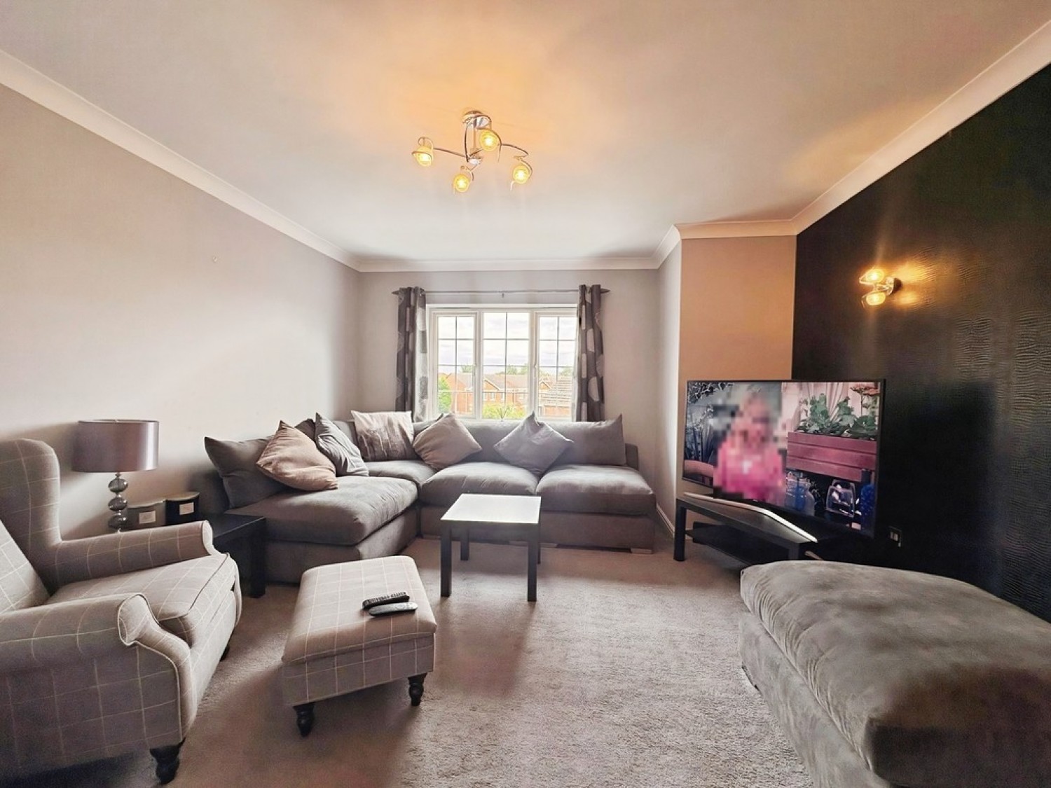 2 bedroom Flat for Letting St Georges Park, Rothwell, Leeds