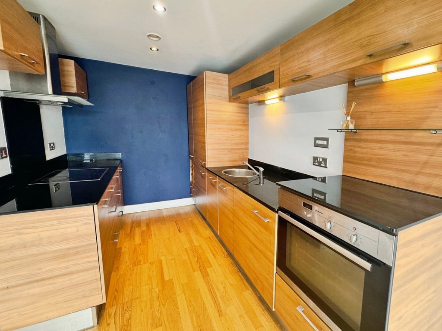 1 bedroom Flat in Mackenzie House