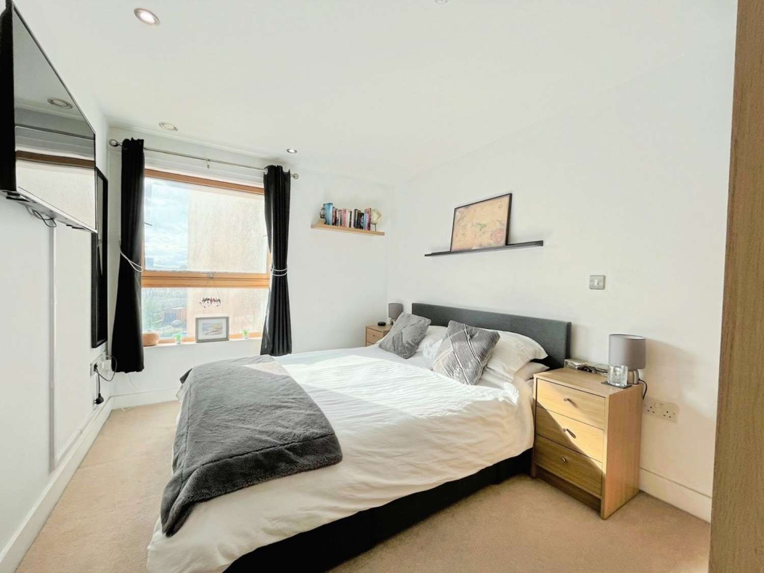1 bedroom Flat in Mackenzie House