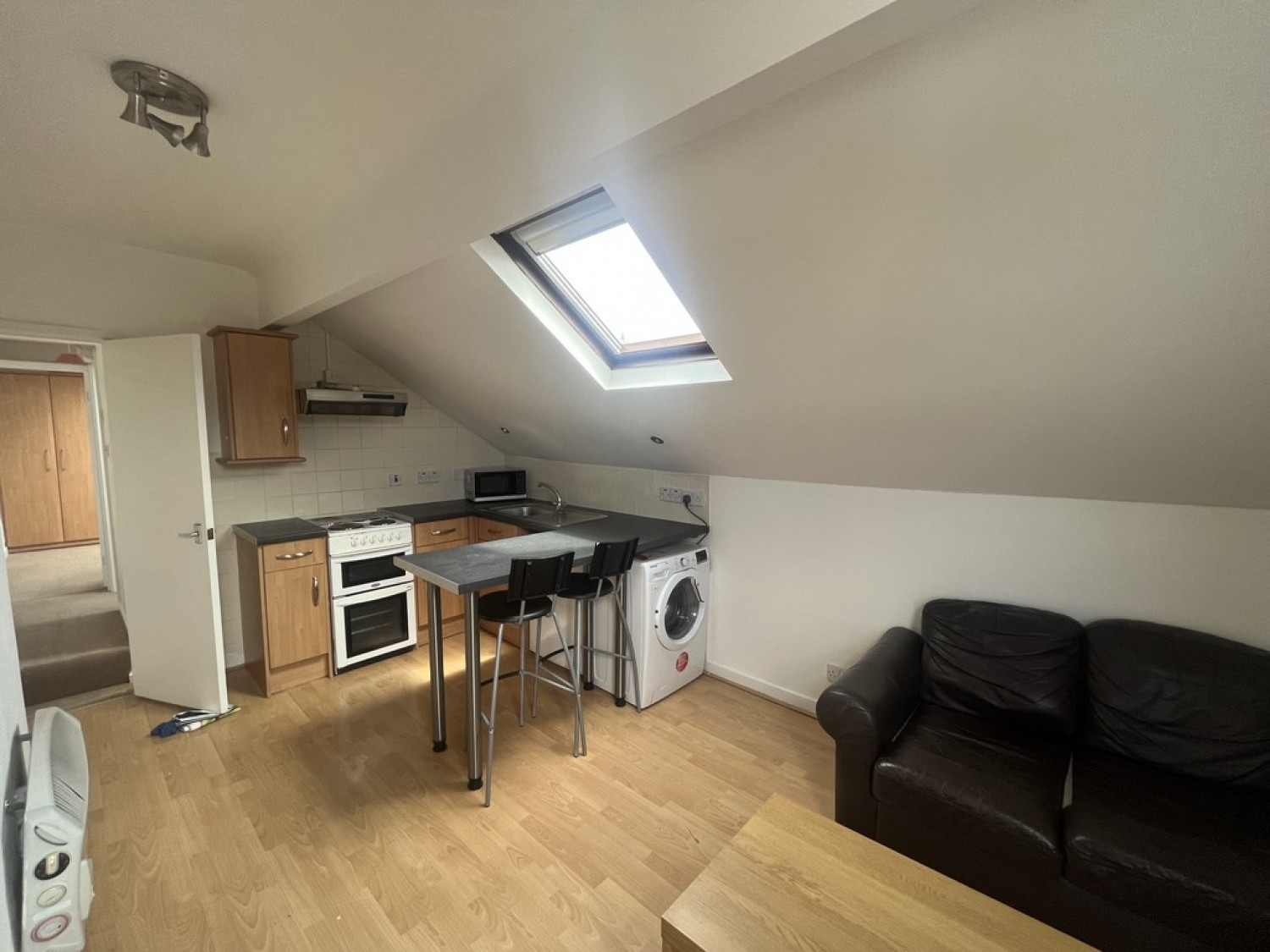 Kirkstall Road, LS4