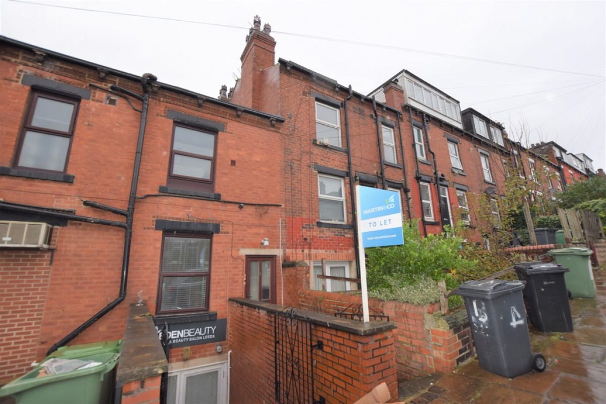 Kirkstall Road, LS4