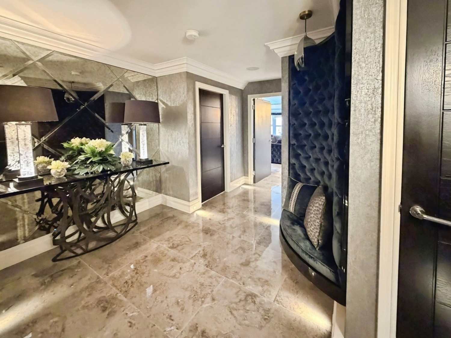 2 bedroom Flat for Sale Regents Quay, Brewery Wharf