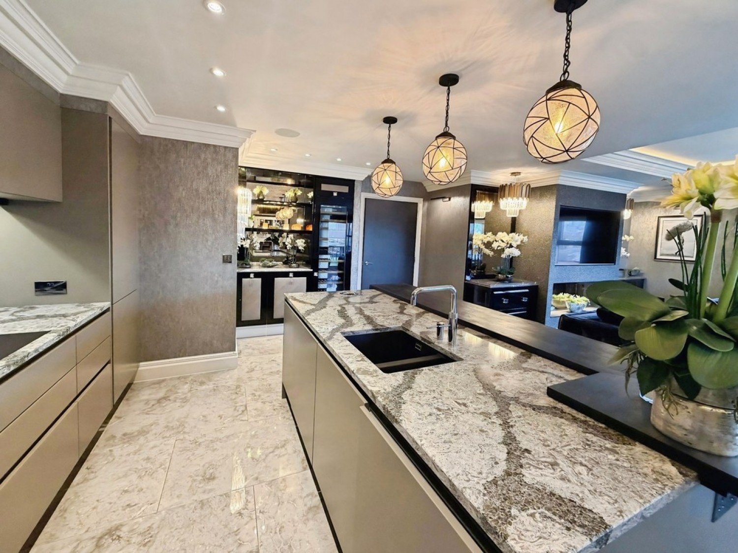 2 bedroom Flat for Sale Regents Quay, Brewery Wharf