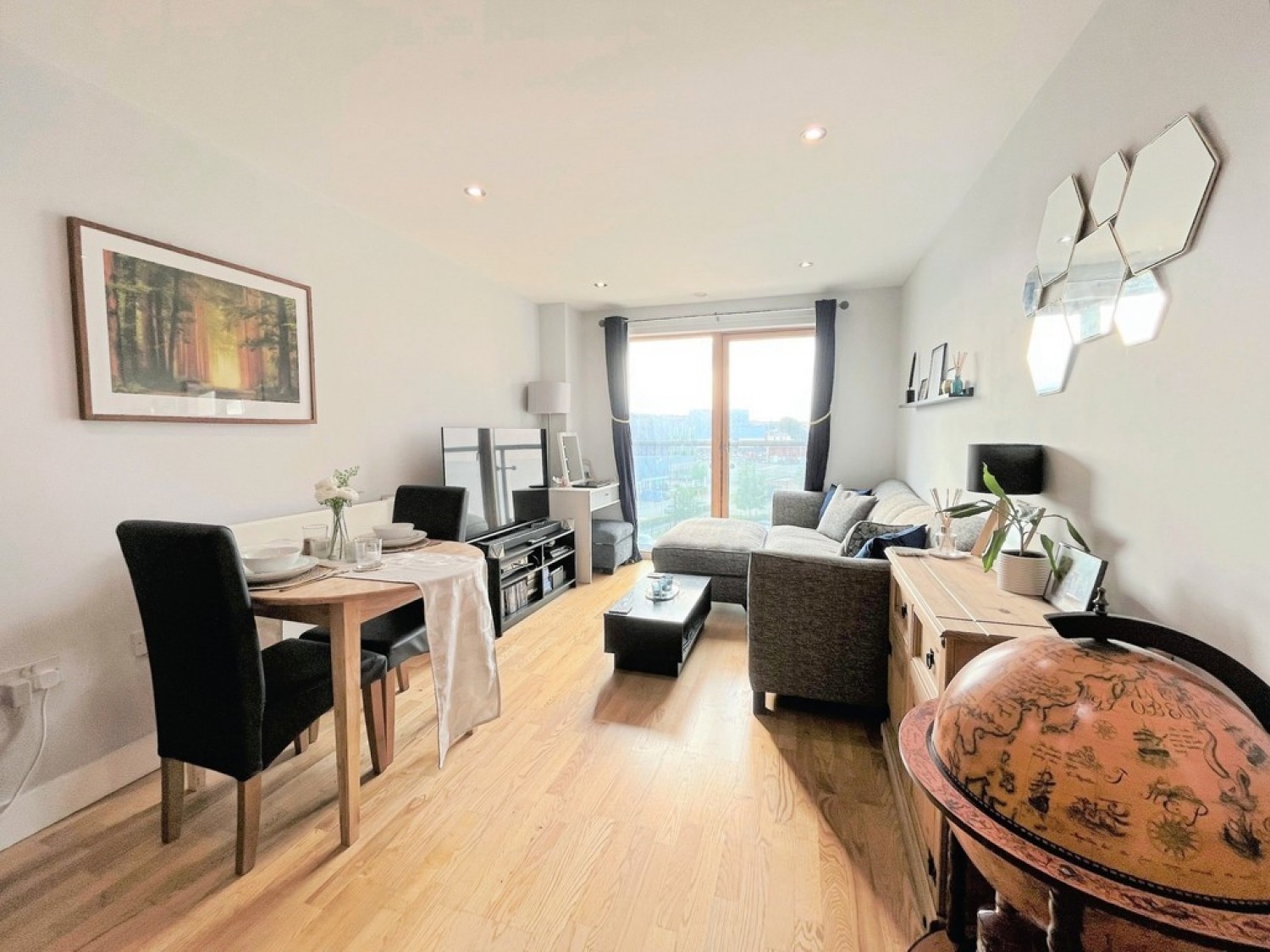 1 bedroom Flat for Letting MacKenzie House, Leeds Dock