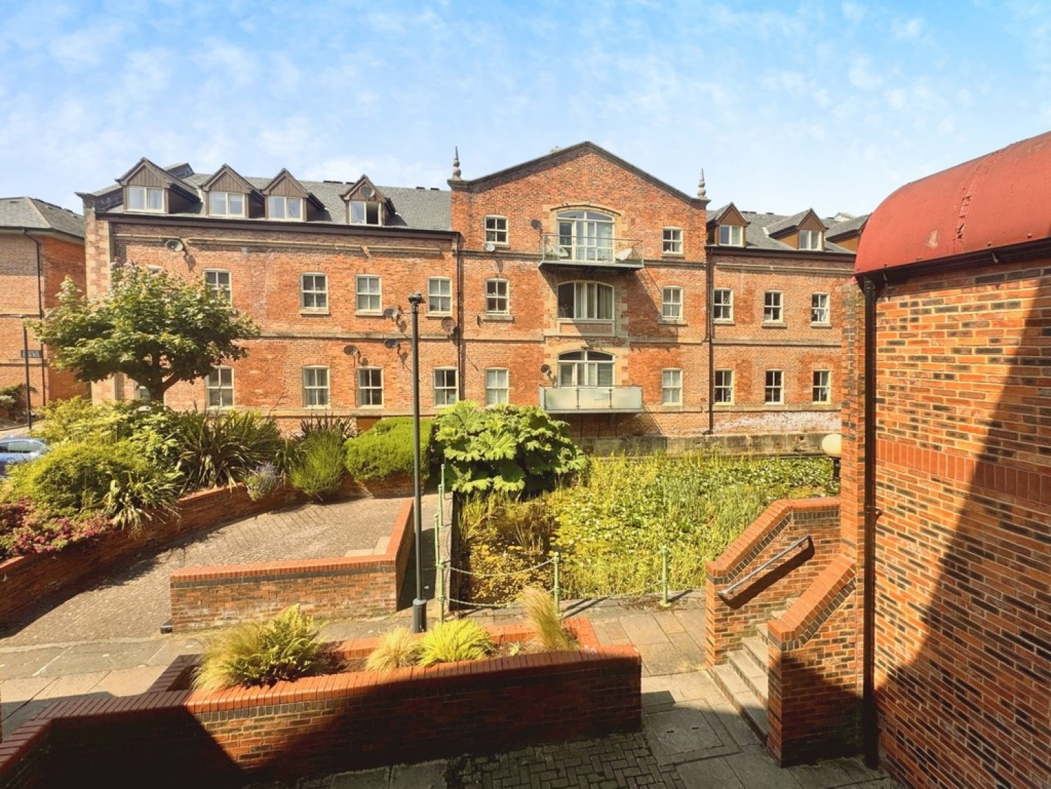 Dock House, Navigation Walk