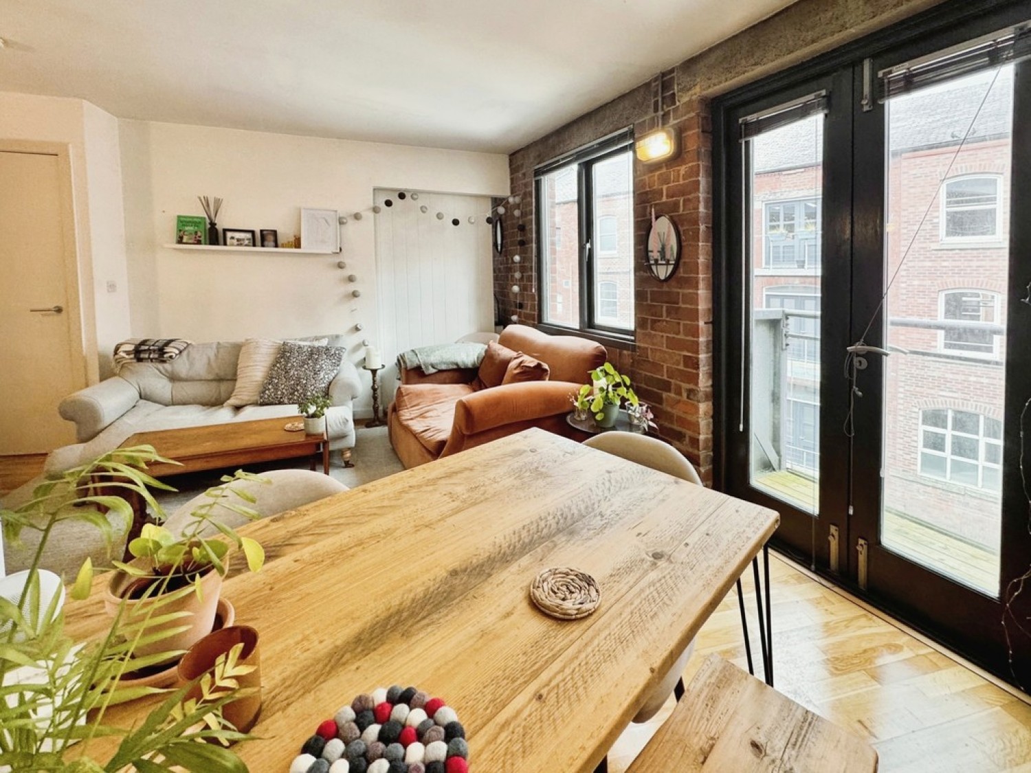 1 bedroom Flat for Letting Dewhirst Buildings
