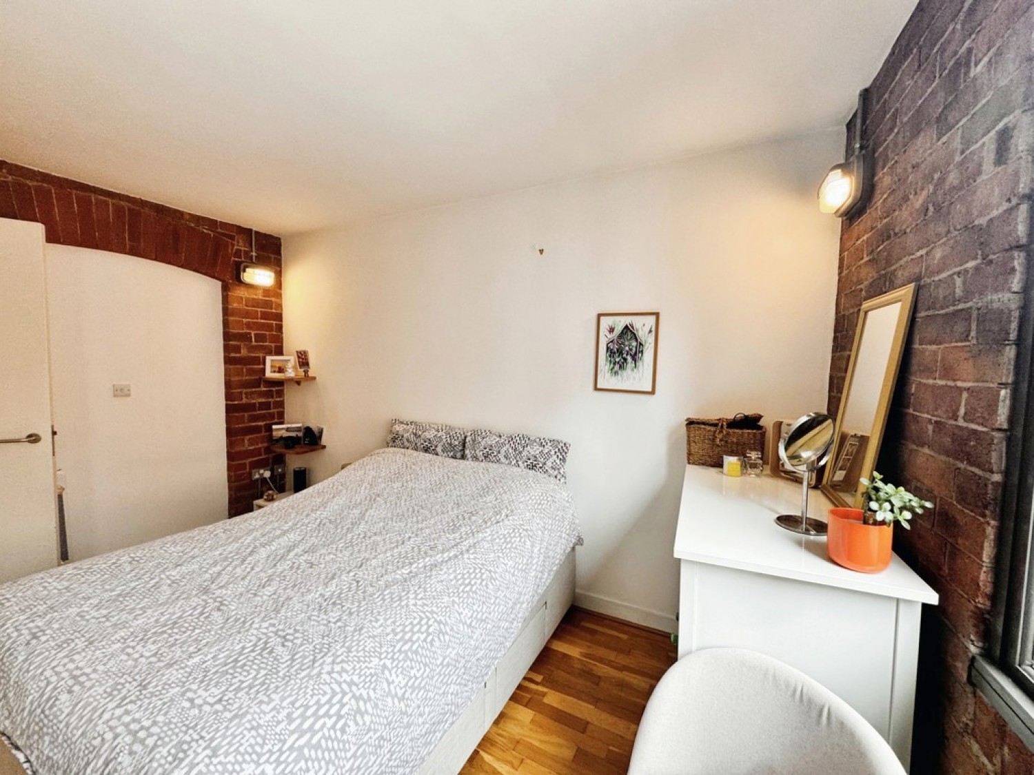1 bedroom Flat for Letting Dewhirst Buildings