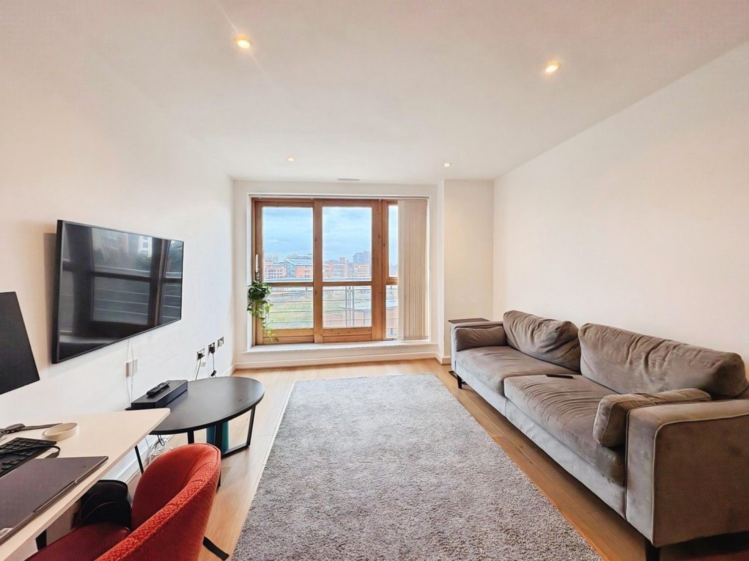 2 bedroom Flat for Letting St James Quay