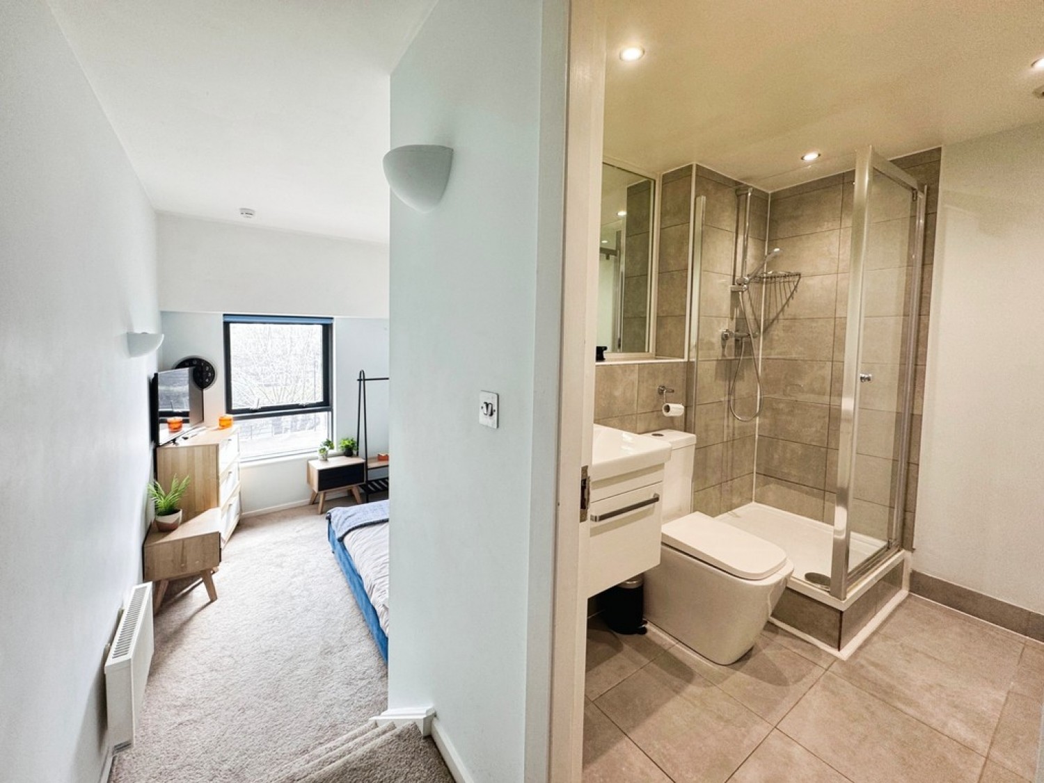 Whitehall Waterfront, 2 Riverside Way