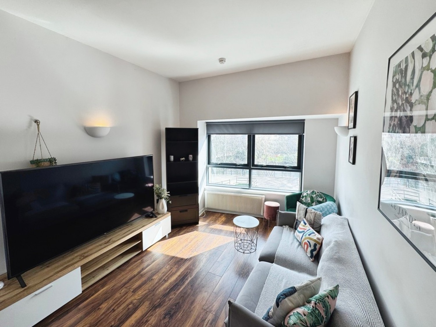 Whitehall Waterfront, 2 Riverside Way