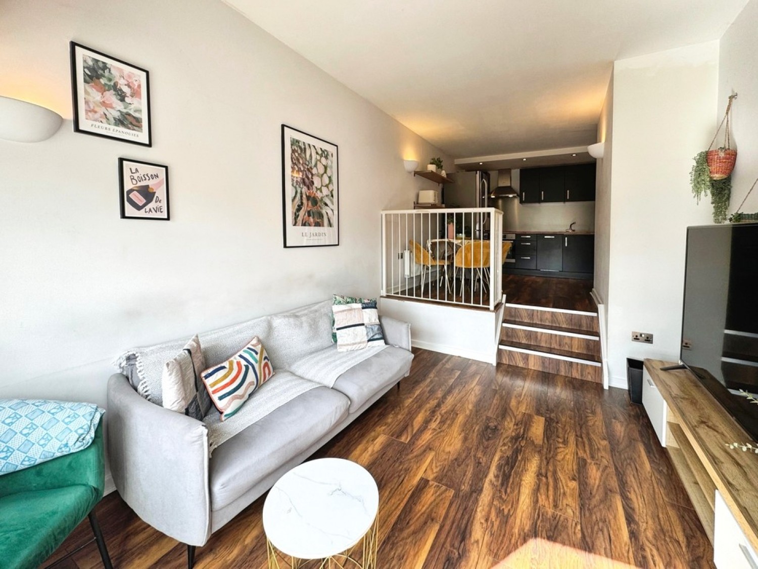 Whitehall Waterfront, 2 Riverside Way
