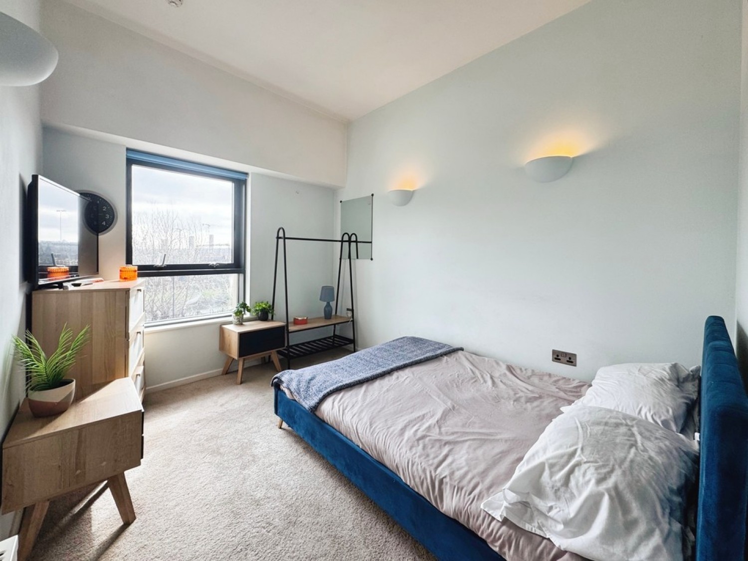 Whitehall Waterfront, 2 Riverside Way