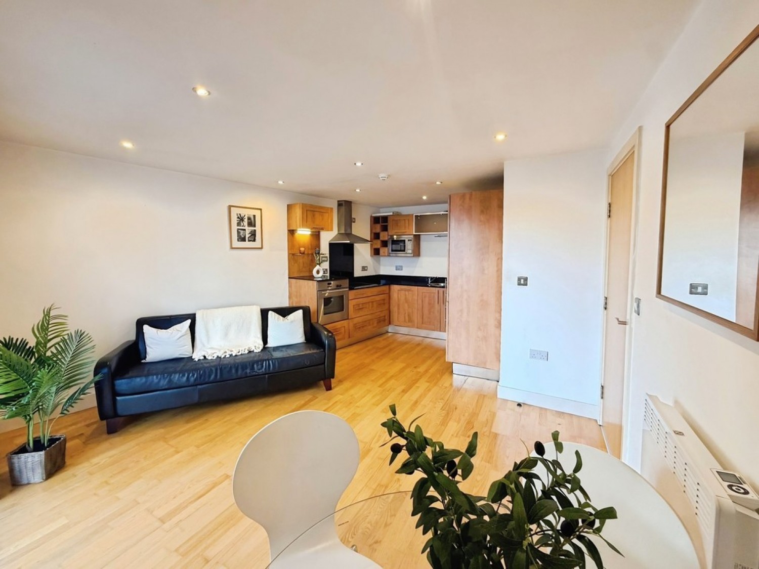 2 bedroom Flat for Sale Mackenzie House, Chadwick Street