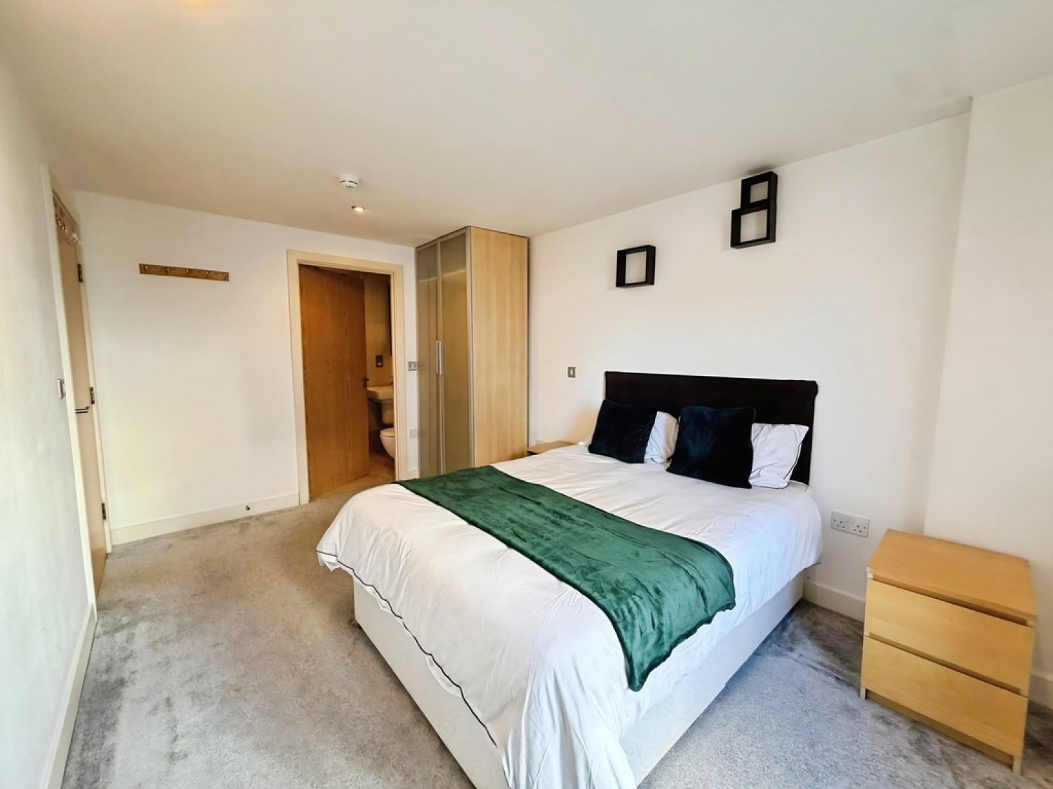 2 bedroom Flat for Sale Mackenzie House, Chadwick Street