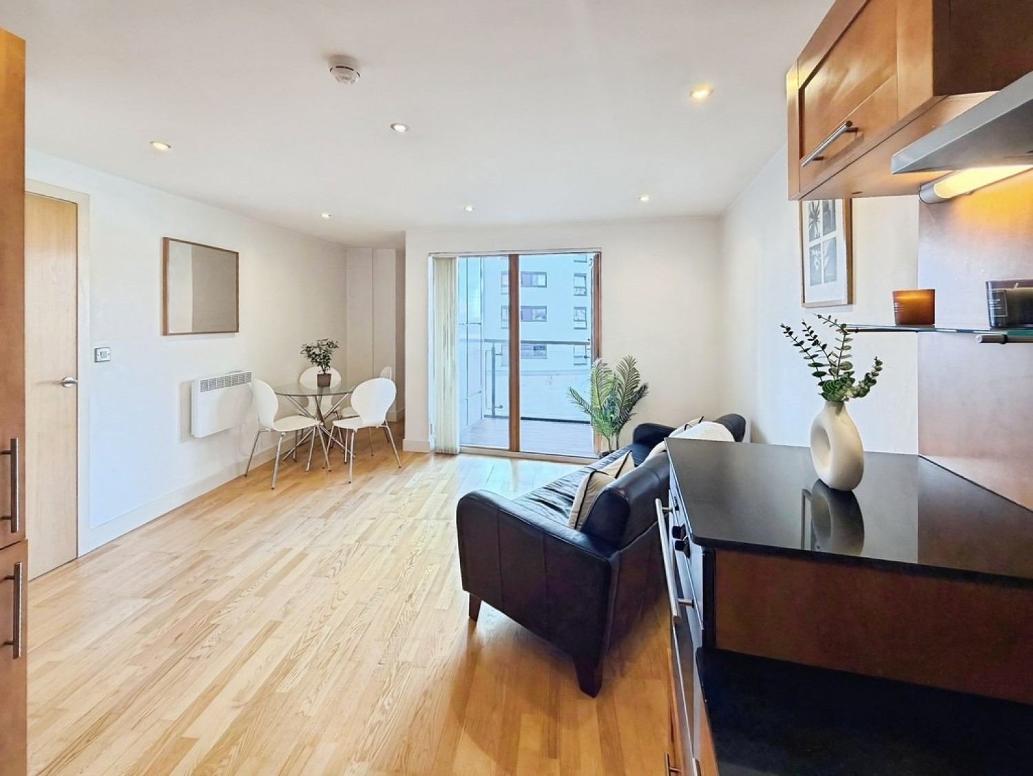 2 bedroom Flat for Sale Mackenzie House, Chadwick Street