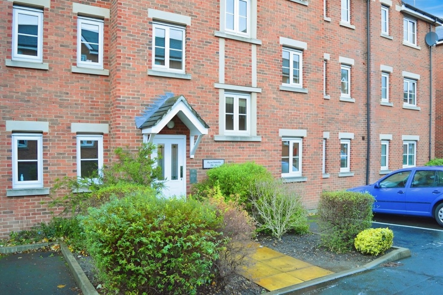 Abbots Mews, Burley Park