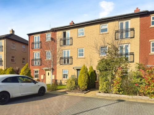 Holts Crest Way, Leeds