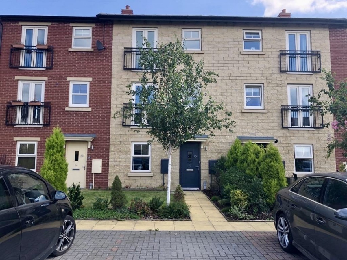 Holts Crest Way, Leeds