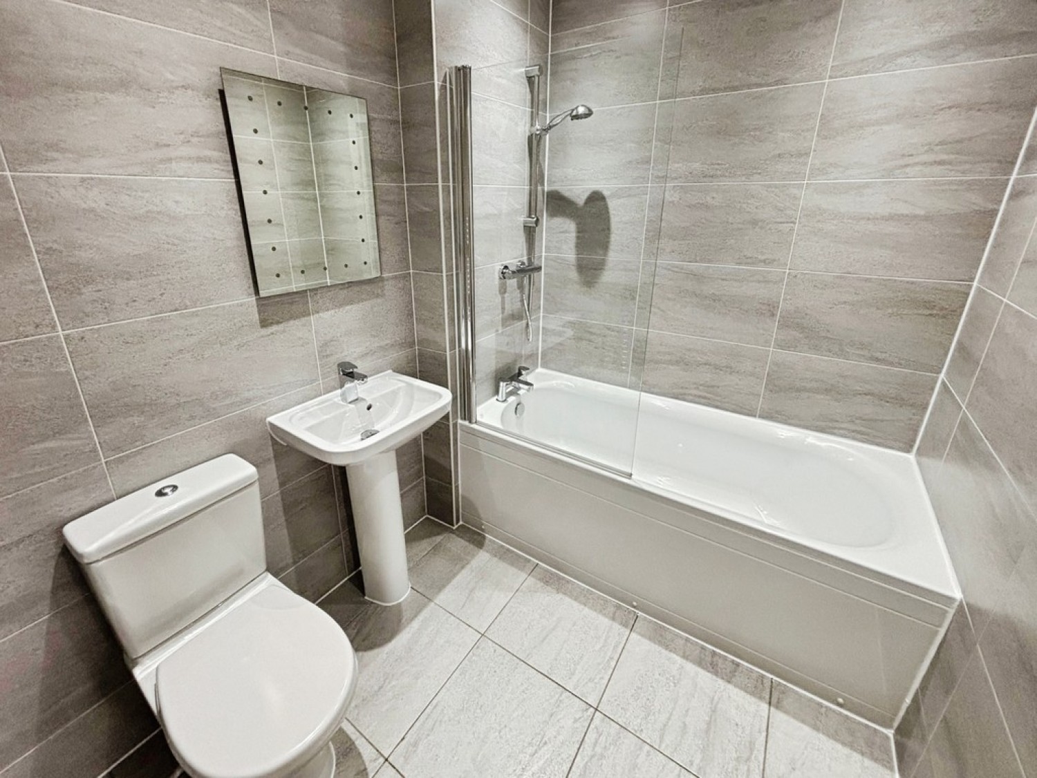 Holts Crest Way, Leeds
