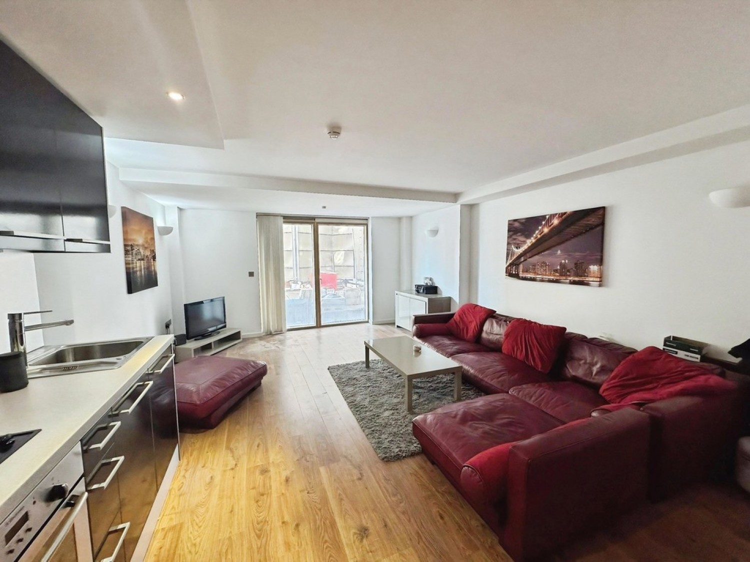 2 bedroom Flat for Sale West Point, Wellington Street