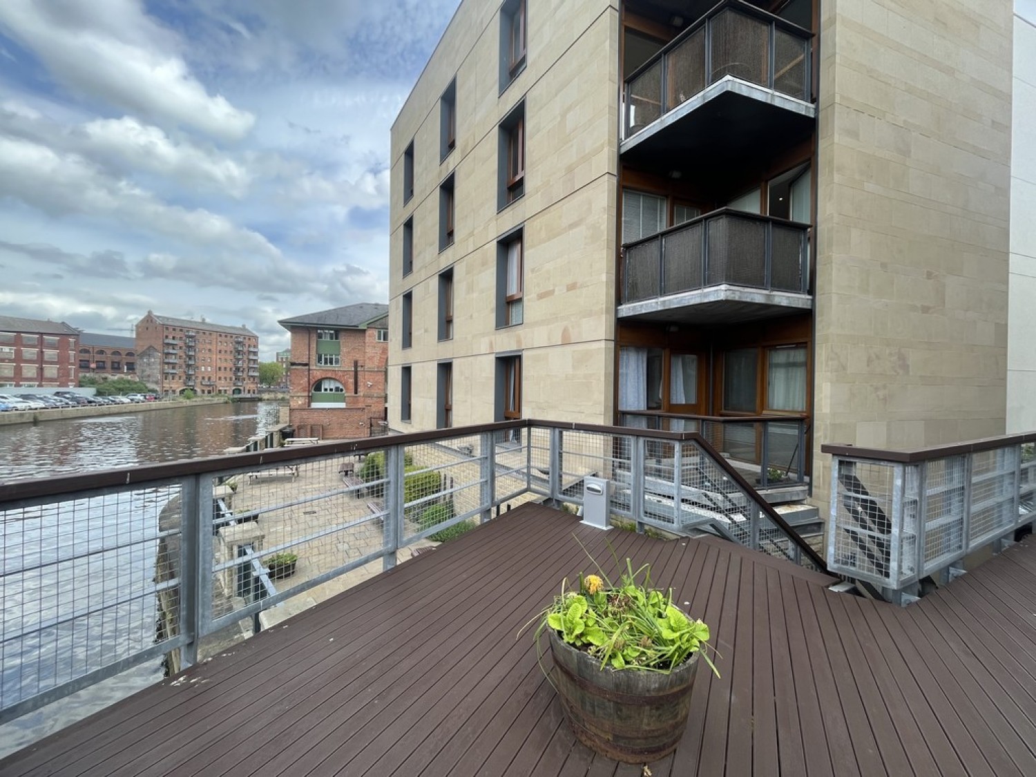 No.1 Dock Street
