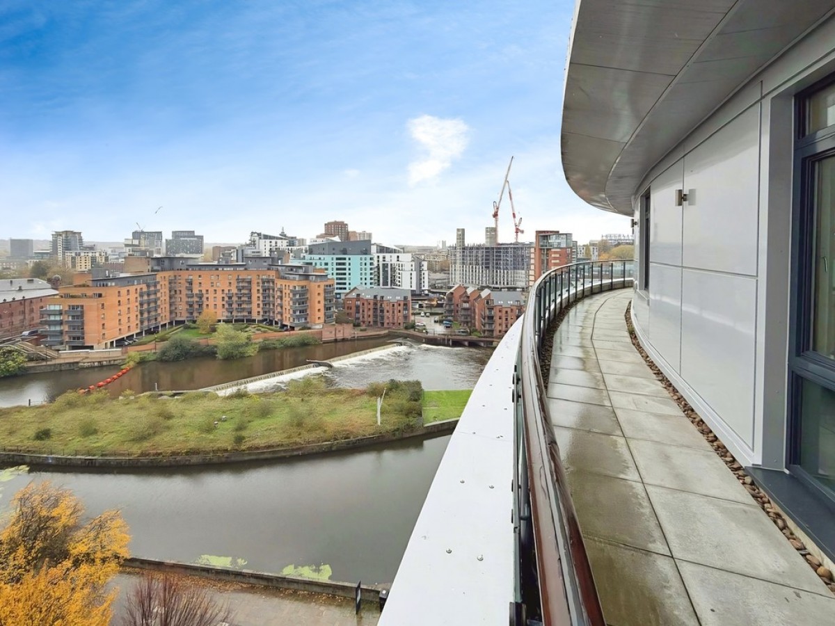Penthouse at Magellan House, Armouries Way