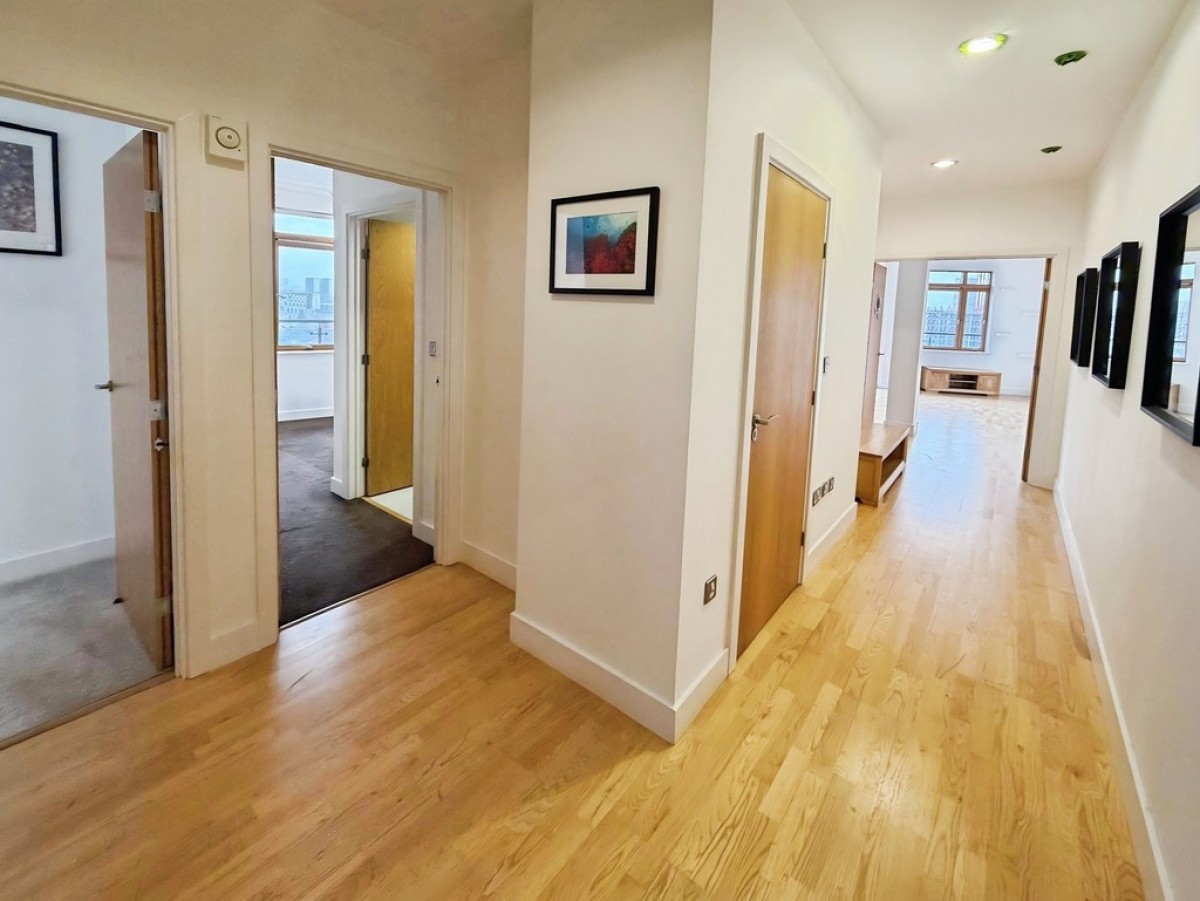 Penthouse at Magellan House, Armouries Way