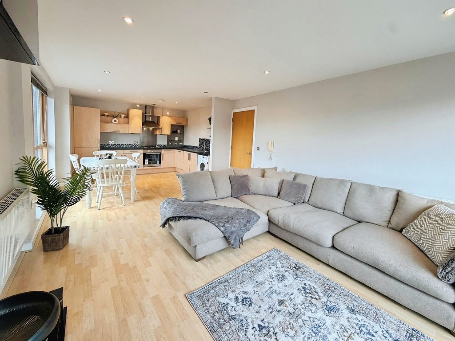 2 bedroom Flat for Sale Regents Quay, Brewery Wharf