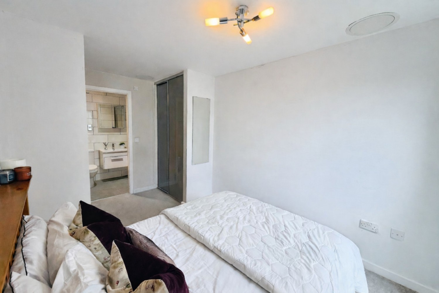 2 bedroom Flat for Sale Regents Quay, Brewery Wharf