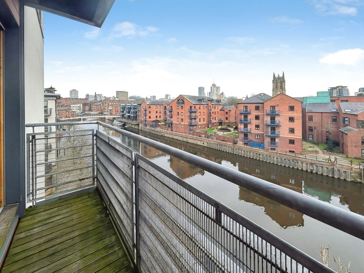 2 bedroom Flat for Sale Regents Quay, Brewery Wharf