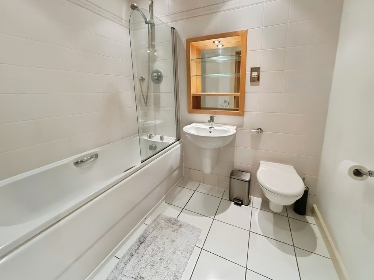 2 bedroom Flat for Sale Balmoral Place, Brewery Wharf