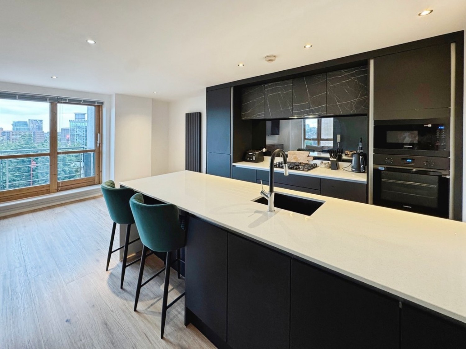2 bedroom Flat for Sale Balmoral Place, Brewery Wharf