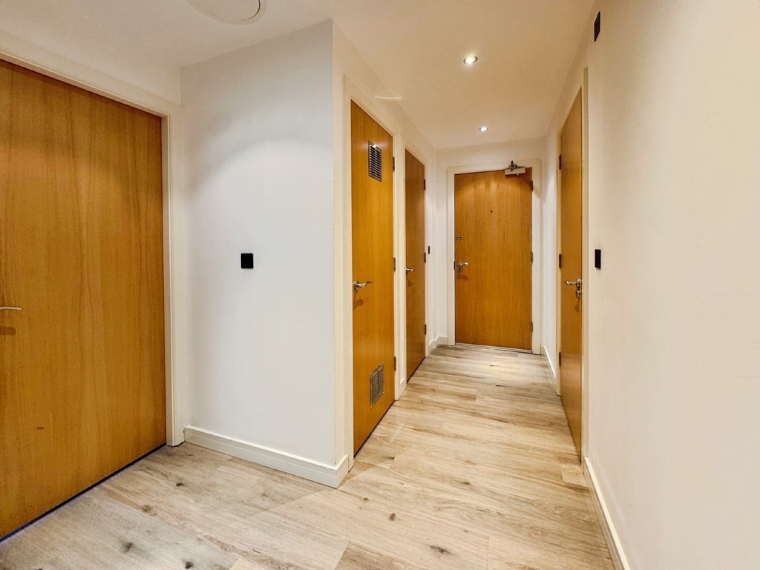 2 bedroom Flat for Sale Balmoral Place, Brewery Wharf