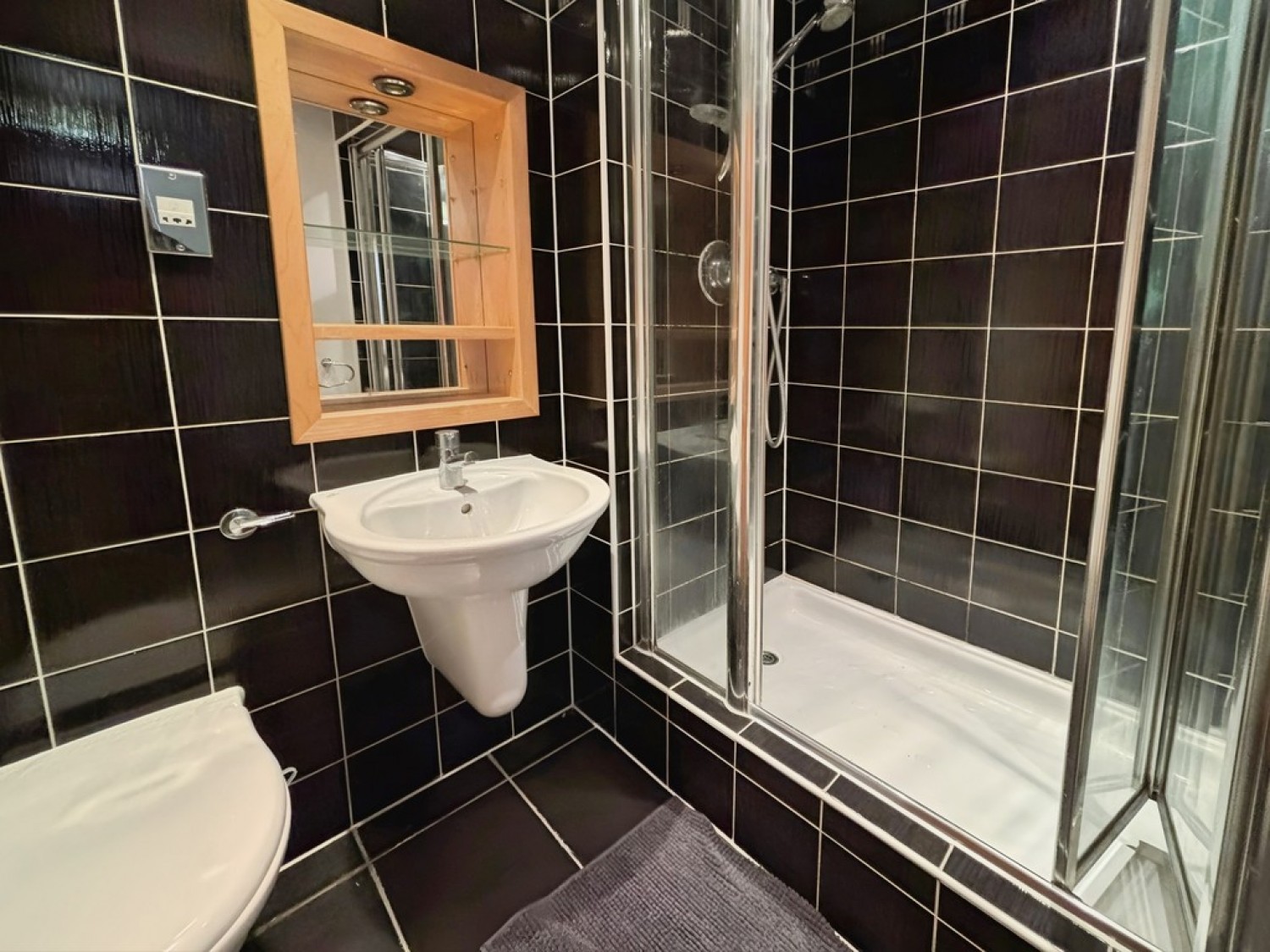 2 bedroom Flat for Sale Balmoral Place, Brewery Wharf