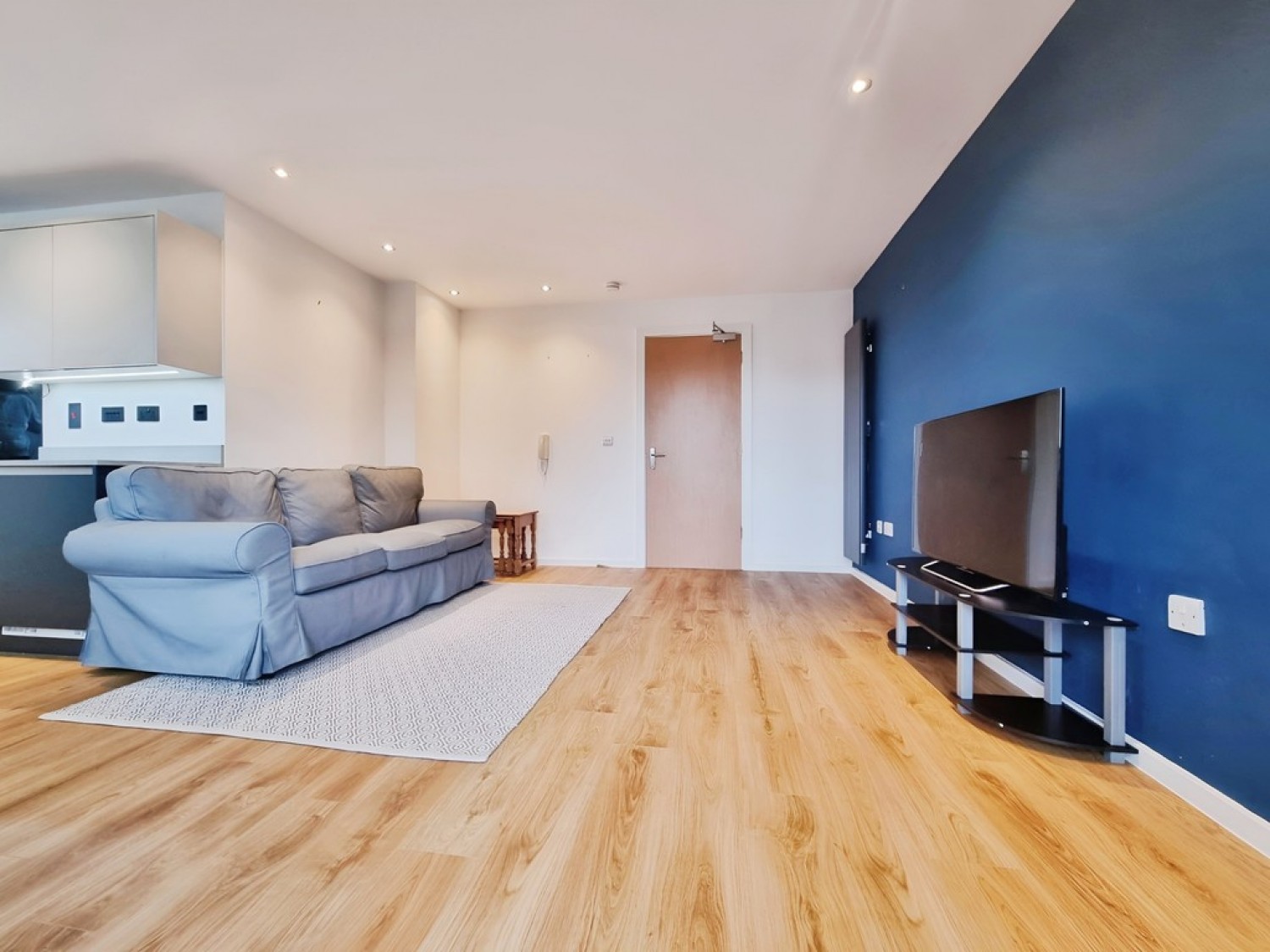 2 bedroom Flat for Letting Santorini, City Island