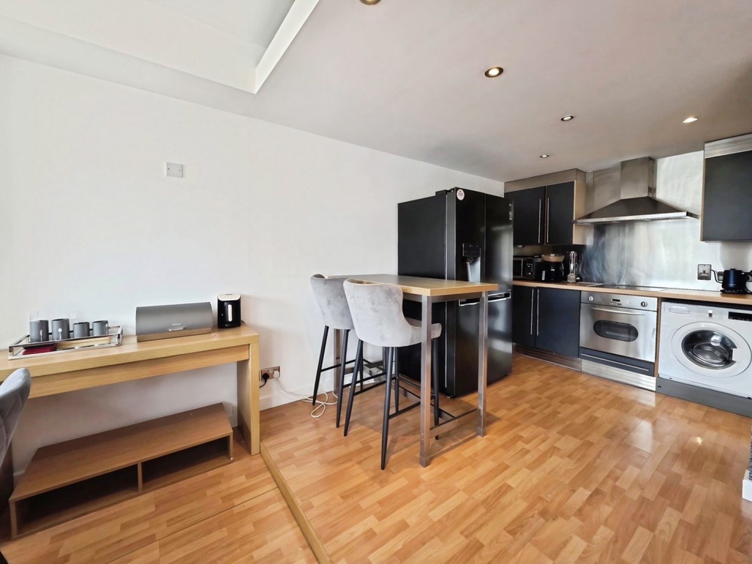 2 bedroom Flat for Letting 14 Park Row