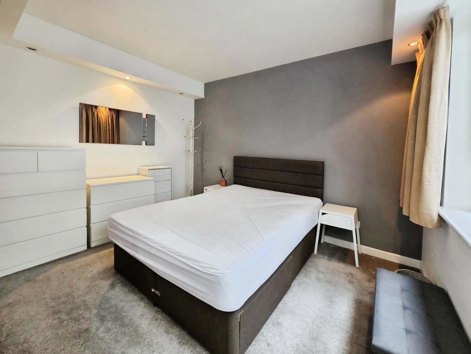 2 bedroom Flat for Letting 14 Park Row