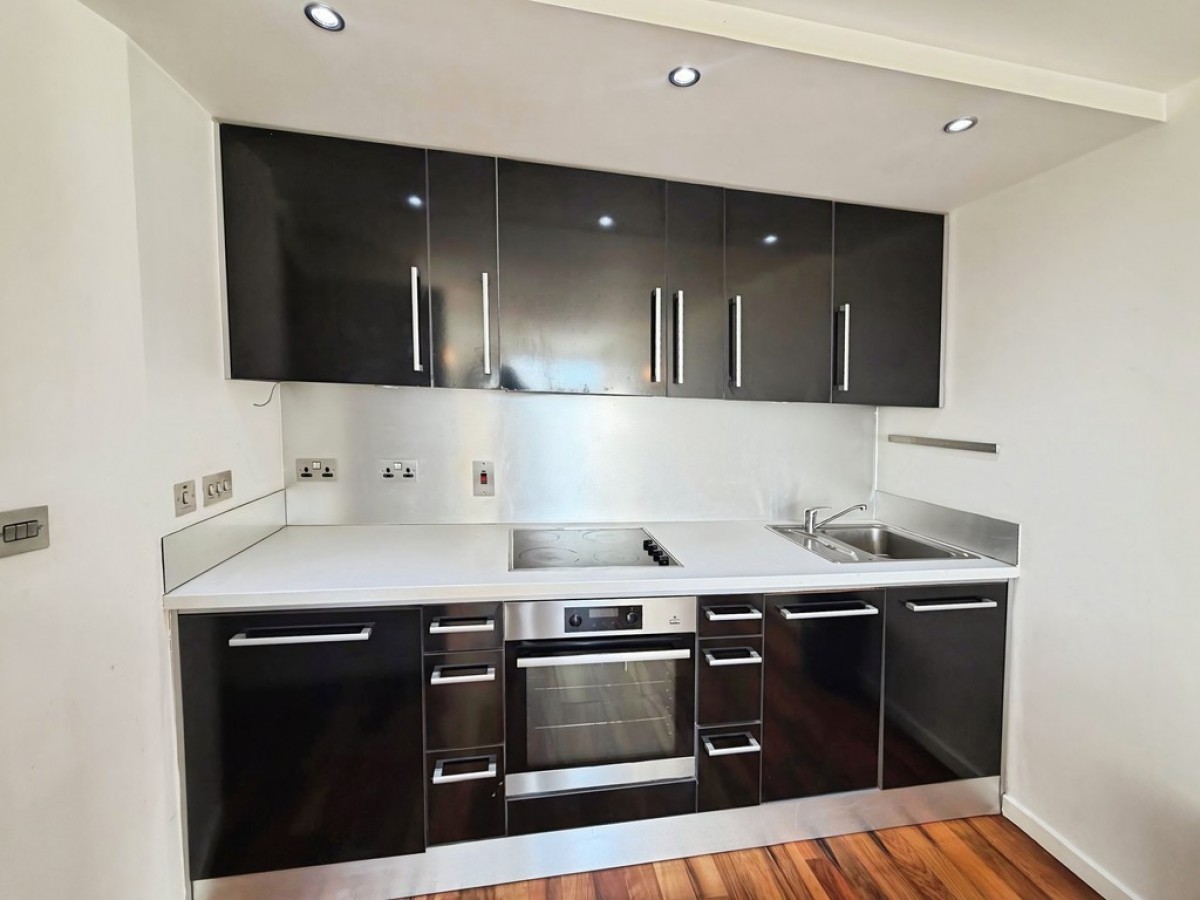 Whitehall Waterfront, Riverside Way LS1