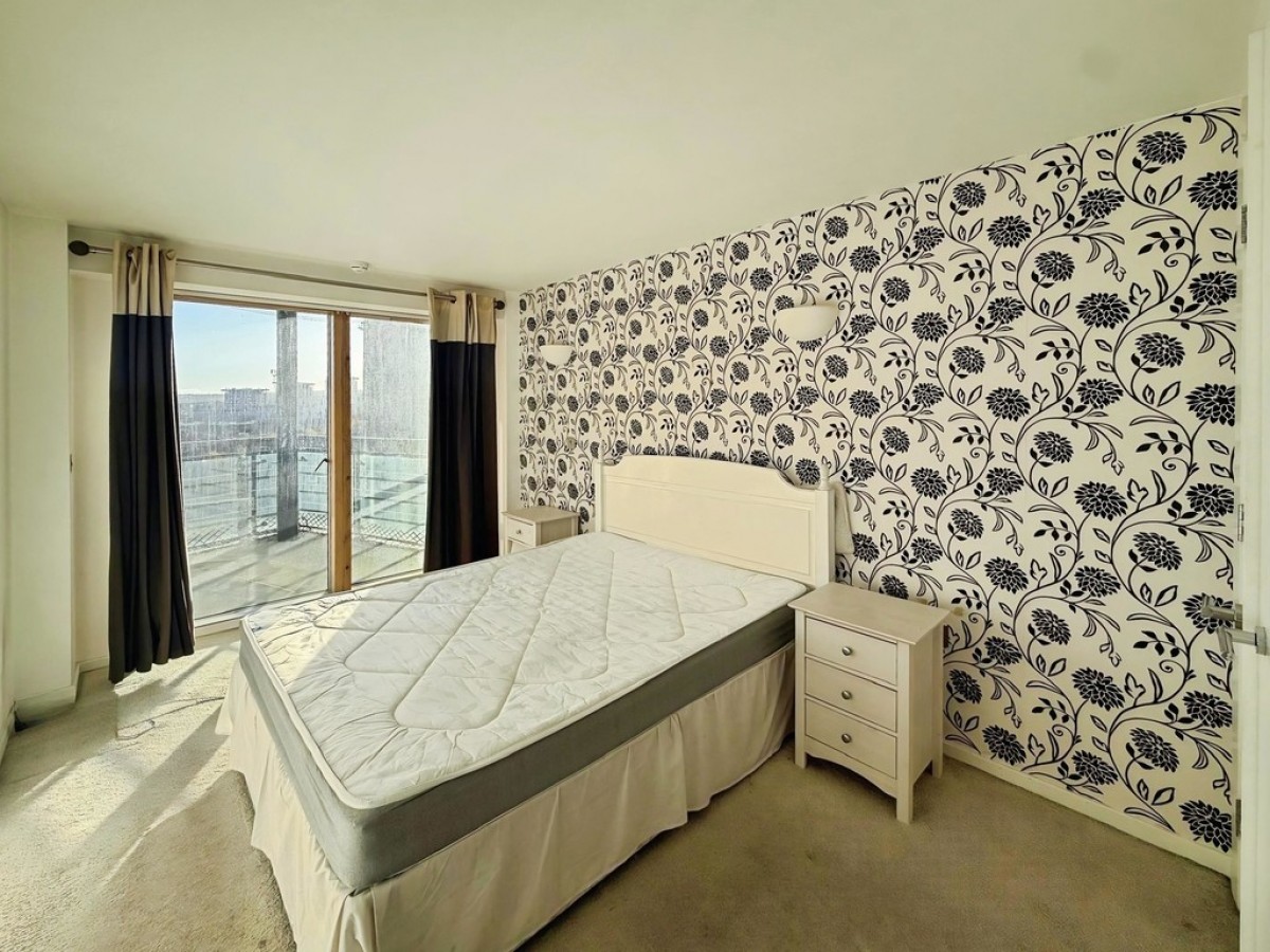 Whitehall Waterfront, Riverside Way LS1