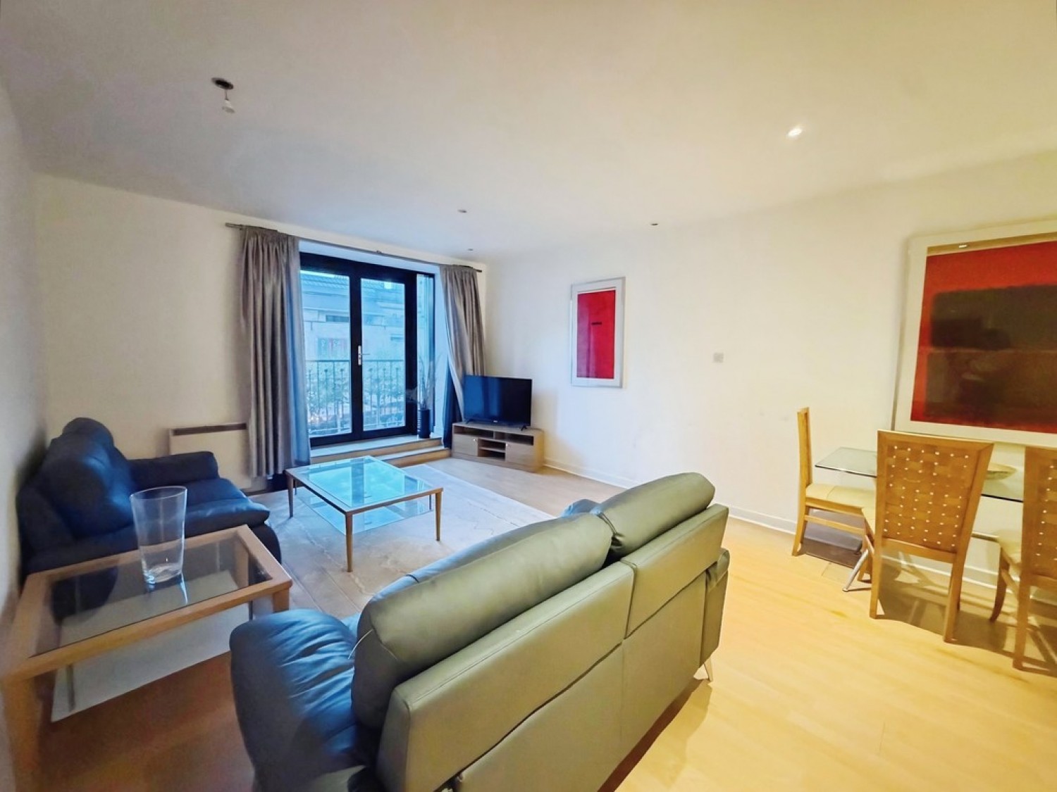 2 bedroom Flat for Sale Victoria House, The Headrow