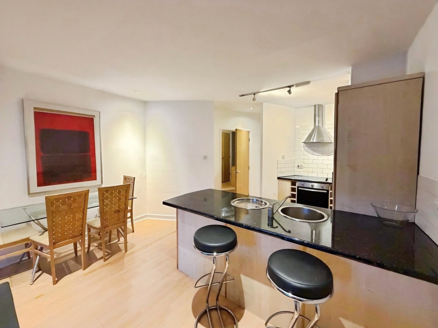 2 bedroom Flat for Sale Victoria House, The Headrow