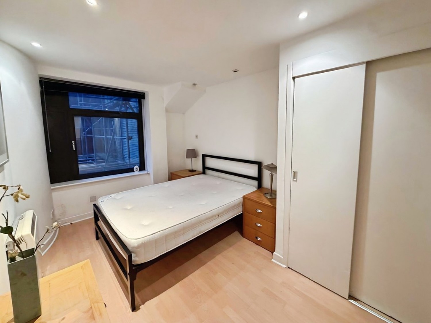 2 bedroom Flat for Sale Victoria House, The Headrow