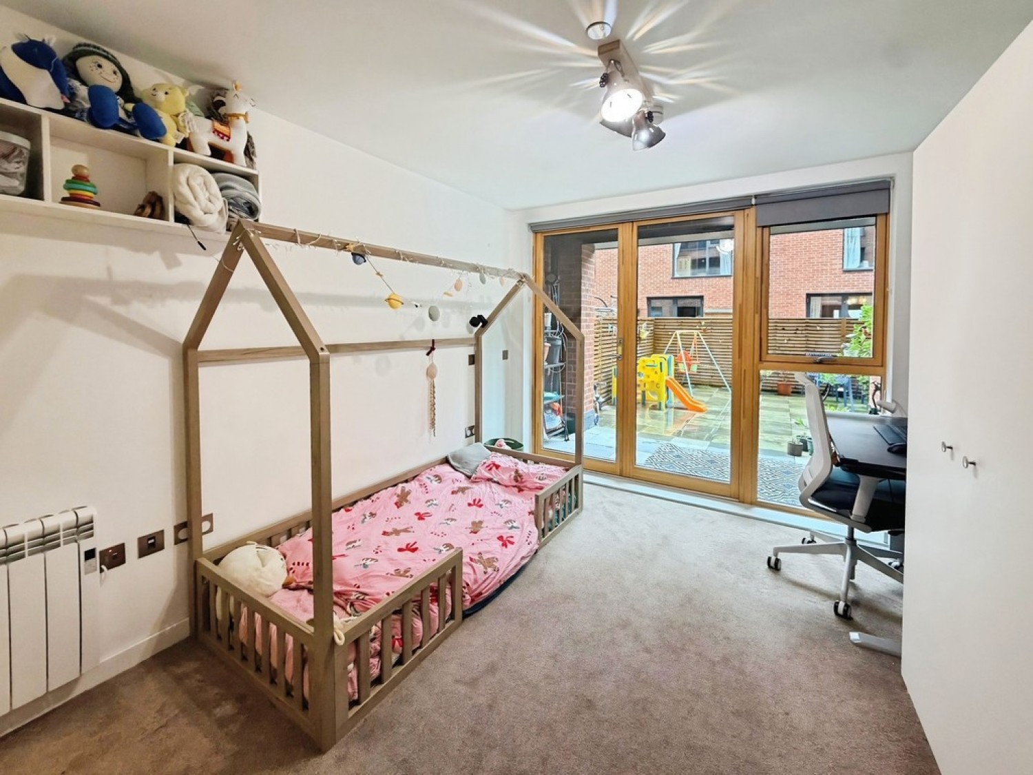 2 bedroom Flat for Sale Ironworks, David Street