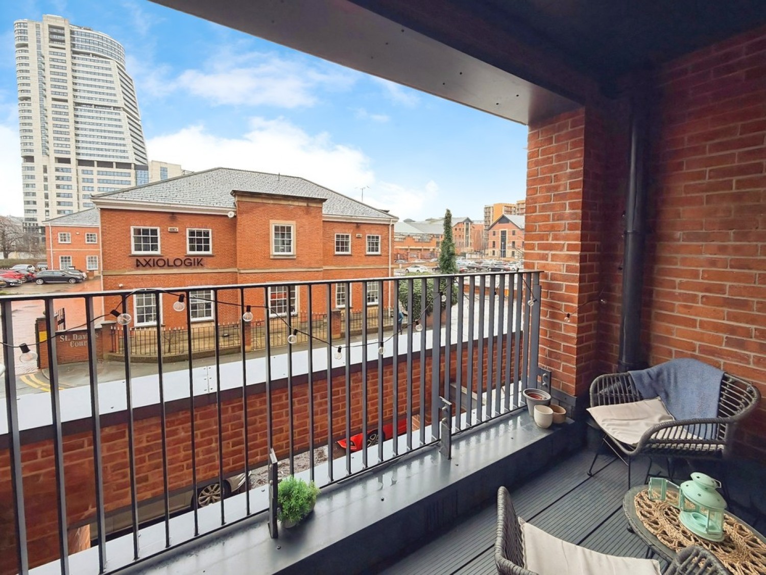 2 bedroom Flat for Sale Ironworks, David Street