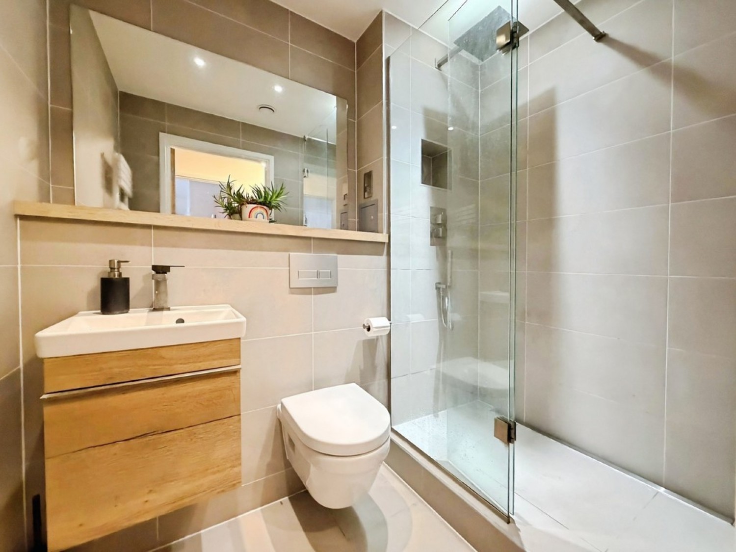 2 bedroom Flat for Sale Ironworks, David Street