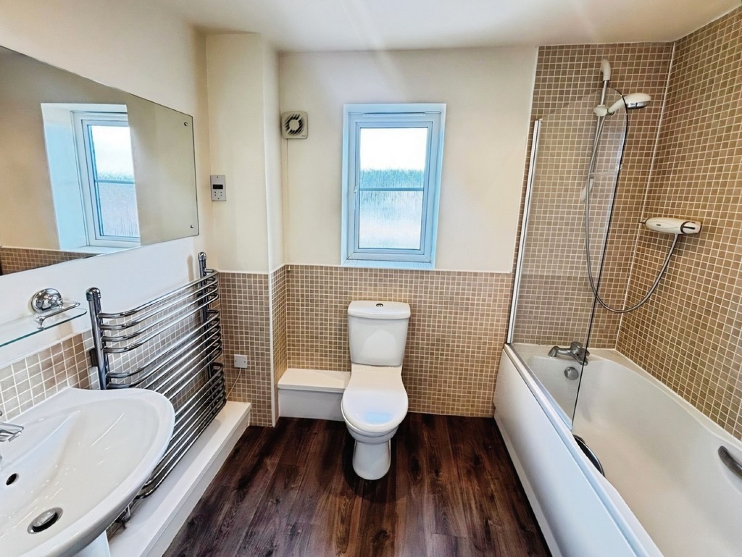 New Village Way, Churwell