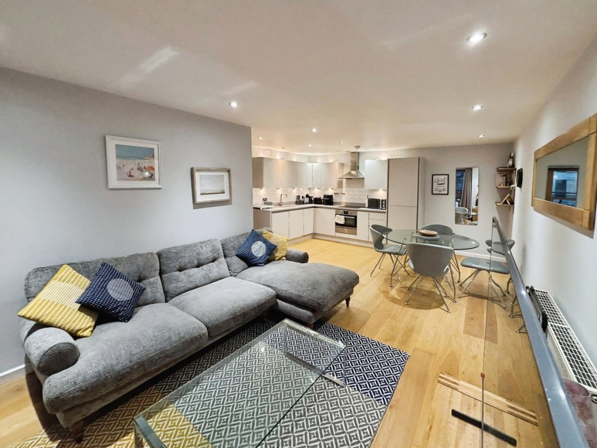 Regents Quay, Brewery Wharf